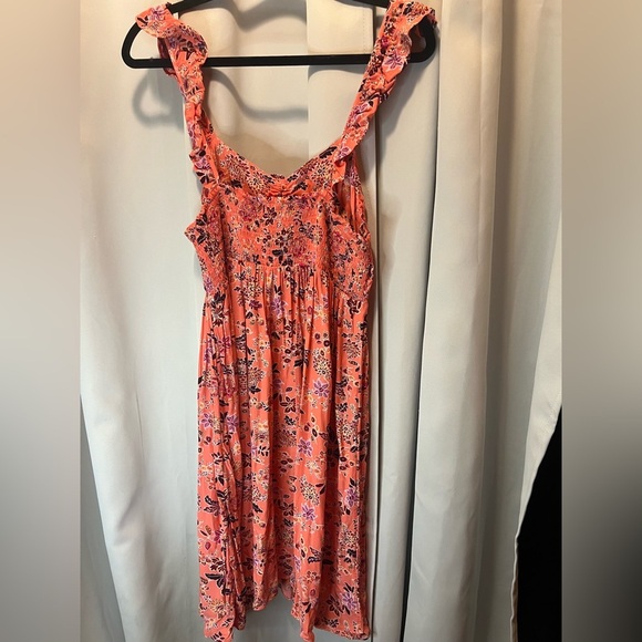 Floral Sleeveless Dress - Picture 2 of 6